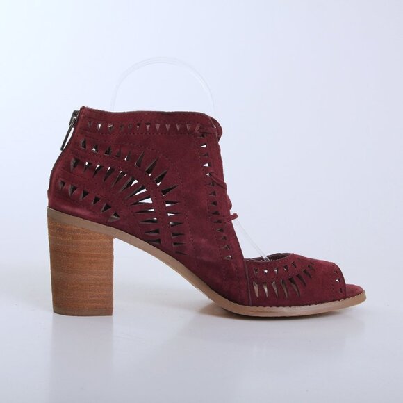 Vince Camuto Tarita Leather Cutout Lace Up Open Toe Sandals Red Women Size 8.5 - Picture 9 of 15